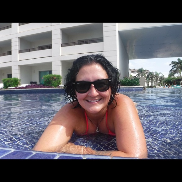 Meet your Posher, Kelsey - Picture 4 of 4